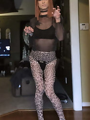 Prurient tranny babe is spreading her ass