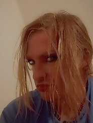 European tgirl hooker likes to pose very much